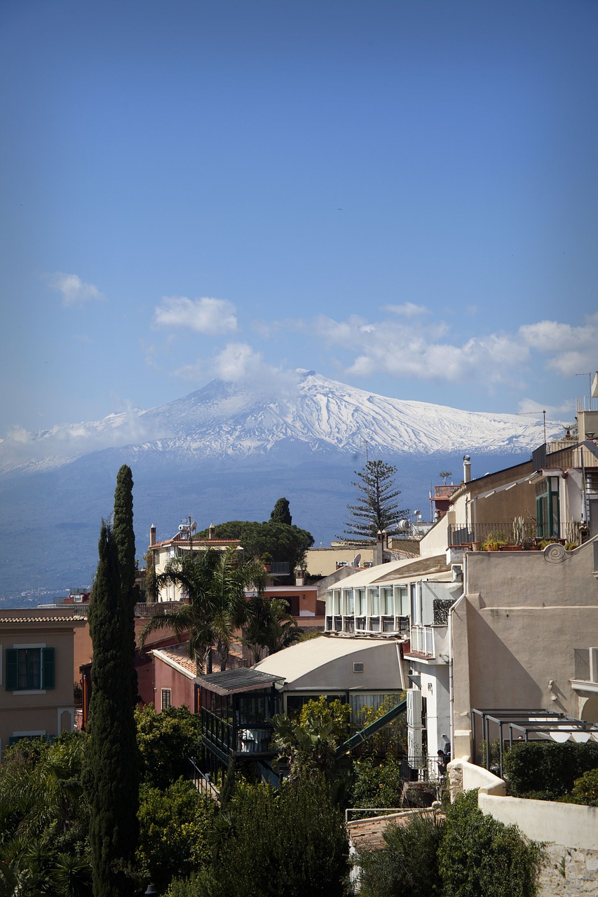 Esperienza Autentica in Sicilia Orientale: 5 Giorni tra Catania, Etna e Taormina